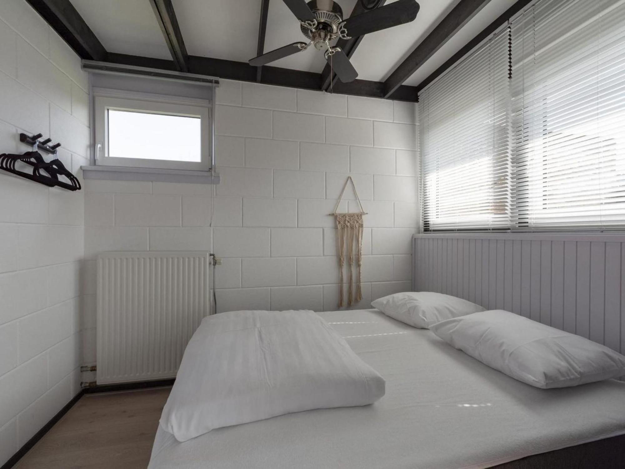 Sint Maartensvlotbrug Attractive Bungalow With Modern Furnishings מראה חיצוני תמונה